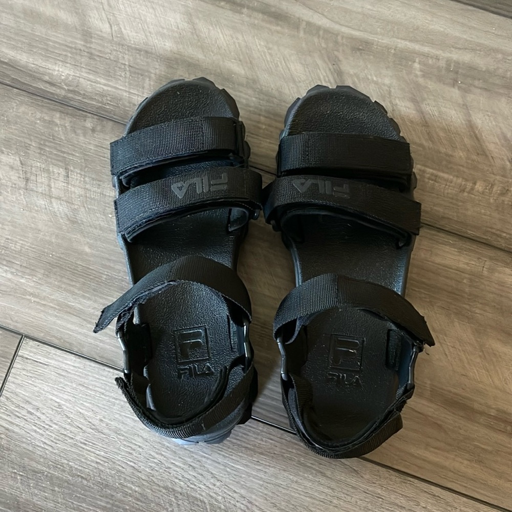 FILA Scandals - Black Women’s Size 7